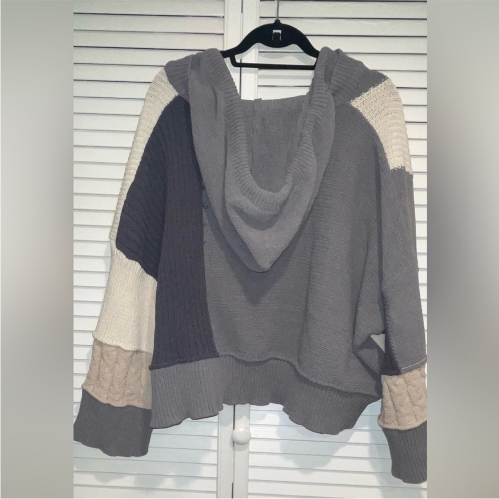 Pol Patchwork Hooded Sweater Size Large - image 2